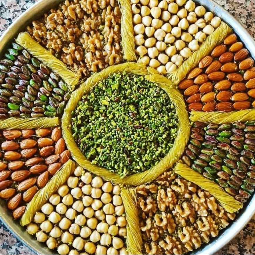 çelebi sütlü künefe burmalı kadayıf, kaymaklı kadayıf, sütlü künefe , simit katmer , katmer , dondurma , midye baklava , hasır kadayıf , kaymaklı kadayıf