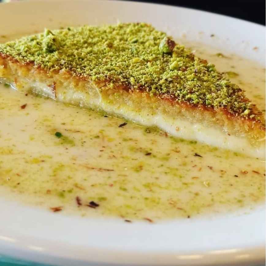 çelebi sütlü künefe burmalı kadayıf, kaymaklı kadayıf, sütlü künefe , simit katmer , katmer , dondurma , midye baklava , hasır kadayıf , kaymaklı kadayıf