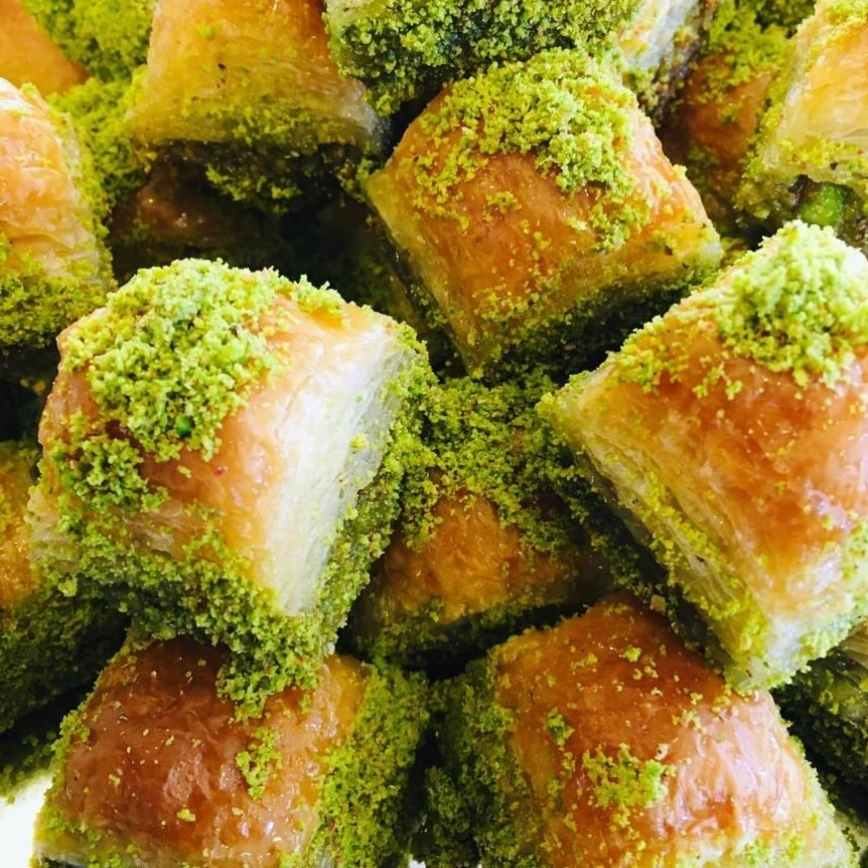 çelebi sütlü künefe burmalı kadayıf, kaymaklı kadayıf, sütlü künefe , simit katmer , katmer , dondurma , midye baklava , hasır kadayıf , kaymaklı kadayıf