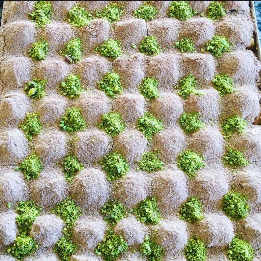 çelebi sütlü künefe burmalı kadayıf, kaymaklı kadayıf, sütlü künefe , simit katmer , katmer , dondurma , midye baklava , hasır kadayıf , kaymaklı kadayıf