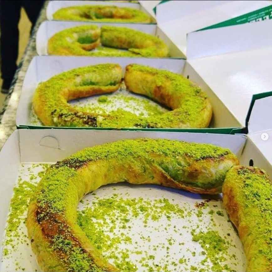 çelebi sütlü künefe burmalı kadayıf, kaymaklı kadayıf, sütlü künefe , simit katmer , katmer , dondurma , midye baklava , hasır kadayıf , kaymaklı kadayıf