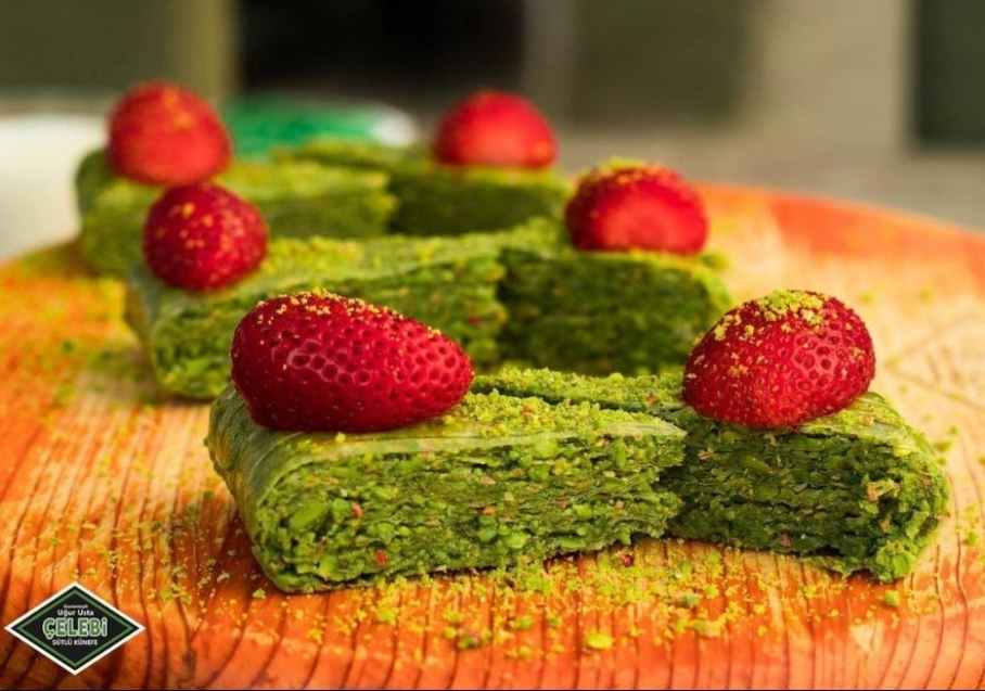 çelebi sütlü künefe burmalı kadayıf, kaymaklı kadayıf, sütlü künefe , simit katmer , katmer , dondurma , midye baklava , hasır kadayıf , kaymaklı kadayıf