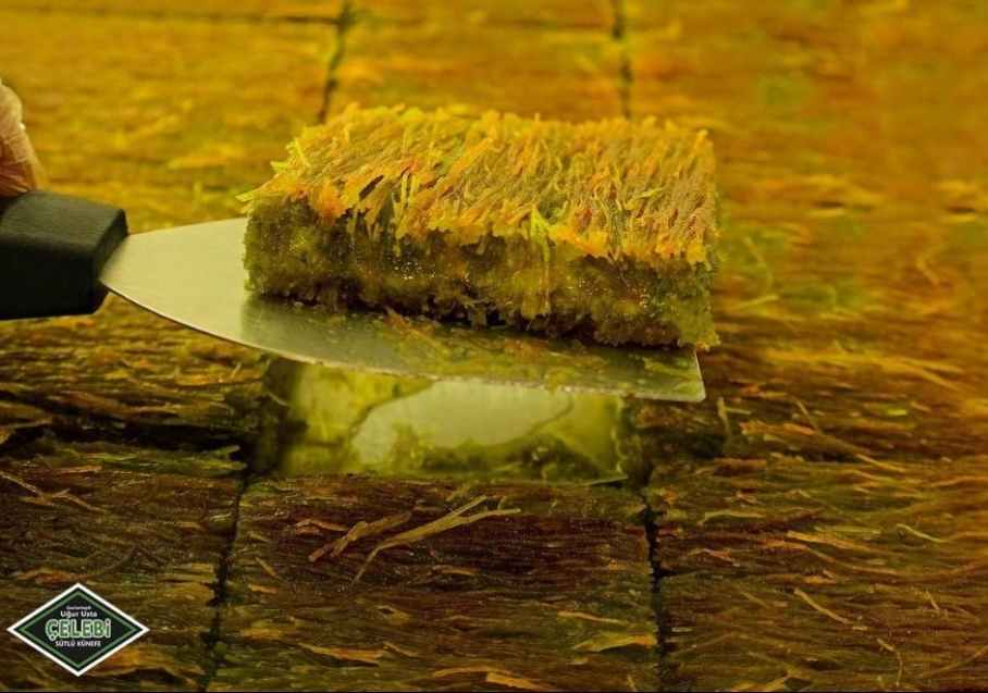 çelebi sütlü künefe burmalı kadayıf, kaymaklı kadayıf, sütlü künefe , simit katmer , katmer , dondurma , midye baklava , hasır kadayıf , kaymaklı kadayıf