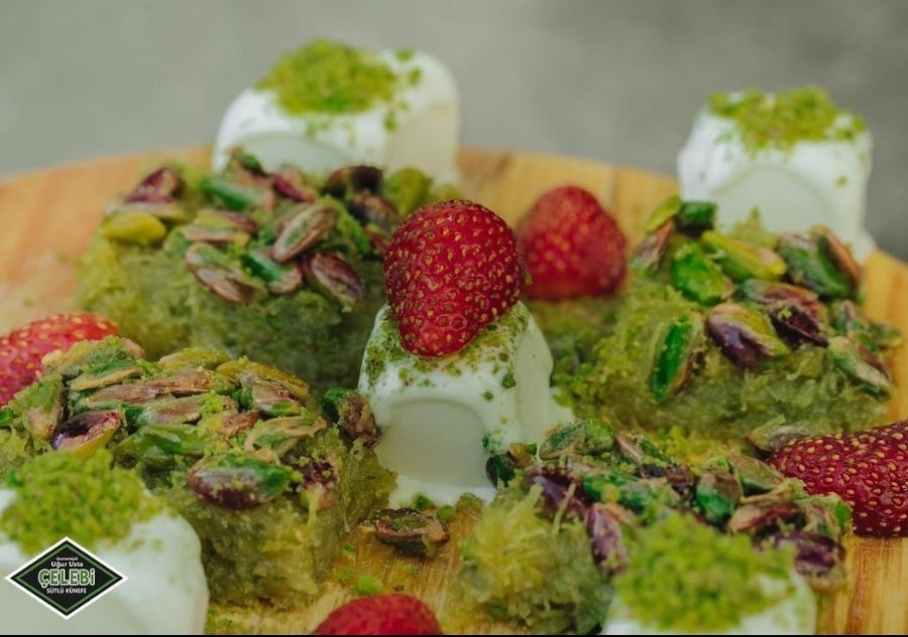 çelebi sütlü künefe burmalı kadayıf, kaymaklı kadayıf, sütlü künefe , simit katmer , katmer , dondurma , midye baklava , hasır kadayıf , kaymaklı kadayıf