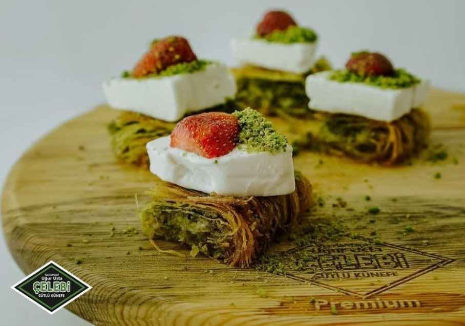 çelebi sütlü künefe burmalı kadayıf, kaymaklı kadayıf, sütlü künefe , simit katmer , katmer , dondurma , midye baklava , hasır kadayıf , kaymaklı kadayıf
