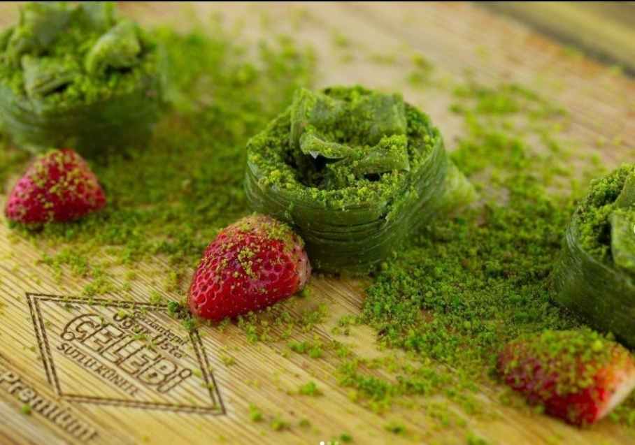 çelebi sütlü künefe burmalı kadayıf, kaymaklı kadayıf, sütlü künefe , simit katmer , katmer , dondurma , midye baklava , hasır kadayıf , kaymaklı kadayıf